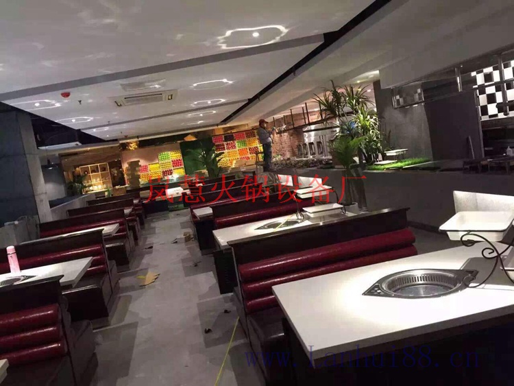 嵐慧定制無煙火鍋?zhàn)雷蝇F(xiàn)場安裝 嵐慧定制無煙火鍋?zhàn)雷蝇F(xiàn)場安裝(m.arfit.cn)